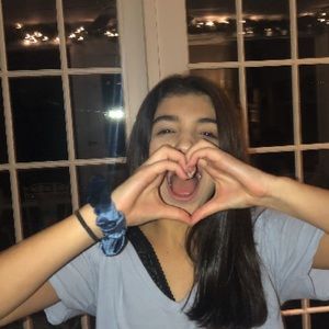 Meet your Posher, Christina